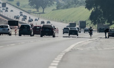 Produção nacional de automóveis teve queda de 21,8% em março (Foto: Arquivo/Agência Brasil)