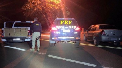 PRF apreendeu caminhonete com 1,526 tonelada de maconha em Guia Lopes da Laguna — Foto: PRF/Divulgação