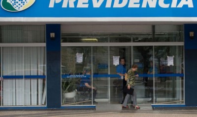 Projeto aprovado na Câmara dispensa perícia de doenças graves no INSS (Foto: Arquivo/Agência Brasil)