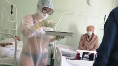 Enfermeira exibe a lingerie ao trabalhar em hospital na Rússia - Foto: Reprodução/Twitter