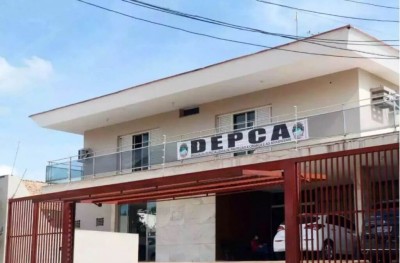 Mãe acorda e flagra o marido estuprando a filha de 10 anos em MS (Foto: Henrique Kawaminami)