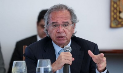 Ministro diz que proposta amplia base e redistribui carga de impostos (Foto: Marcos Corrêa/PR)