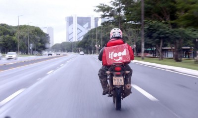 O programa também vai oferecer duas linhas de crédito para motoboys (Foto: Marcello Casal Jr./Agência Brasil)