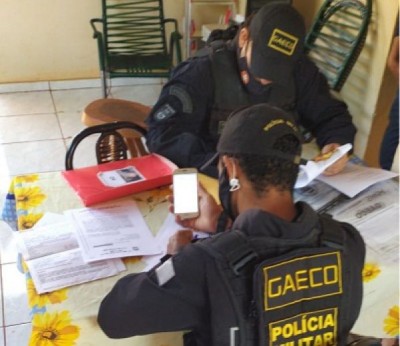 Mandados de busca e apreensão expedidos pela  2ª Vara Criminal de Dourados foram cumpridos pelo Gaeco (Foto: Divulgação/MPE-MS)