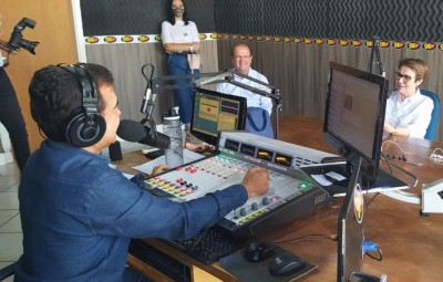 Ministra Tereza Cristina concedeu entrevista no Programa Marçal Filho(Foto: Vanessa Freixo/94FM)