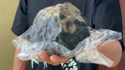 Meteorito que caiu sobre casa de indonésio - Foto: Reprodução