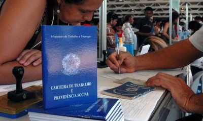 Trabalhadores formais foram os menos atingidos pela pandemia (Foto: Marcello Casal Jr./Agência Brasil)