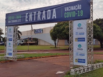 Local stá sendo adaptado com sinalizações para receber os carros (Foto: Divulgação/Prefeitura de Dourados)