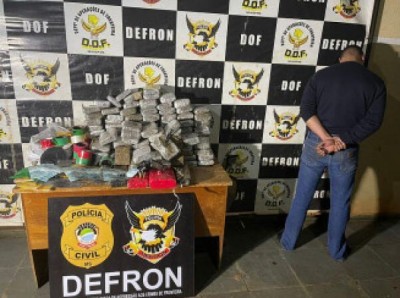 Protético é preso com arma e 46 quilos de skunk em Dourados