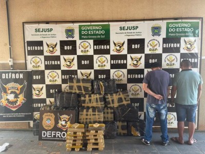 Defron prende paraguaios com quase 400 quilos de maconha