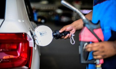Gasolina terá reajuste de 20 centavos por litro para distribuidoras (Foto: Marcello Casal Jr./Agência Brasil)