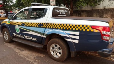 Casal é preso furtando fios de energia, interruptores e tomadas de salão de festa