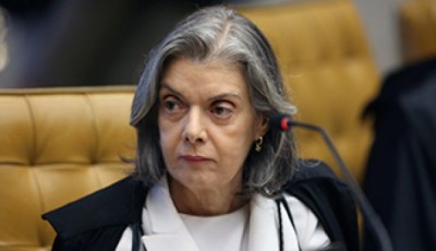 Ministra é relatora da ação da Confederação dos Metalúrgicos contra a realização de audiência pública pelo Ministério da Saúde (Foto: Divulgação/STF)