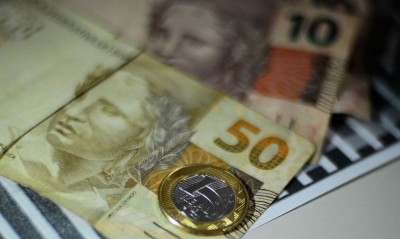 Pagamento maior segue aumento do salário mínimo (Foto: Marcello Casal Jr./Agência Brasil)