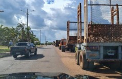 Greve dos servidores da Receita Federal provoca fila de caminhões na fronteira