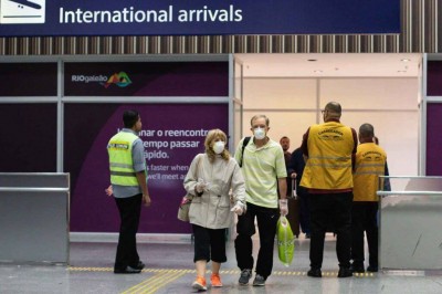 Brasileiros e estrangeiros devem apresentar comprovante de imunização completa (Foto:  Diego Maranhão)