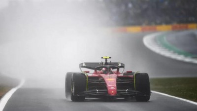 Carlos Sainz faturou a primeira pole da carreira no GP da Inglaterra da F1 (Foto: Getty Images)