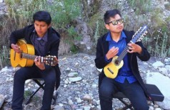 Músicos Alejandro e Rodrigo Huanca, da Bolívia (Foto: Divulgação)