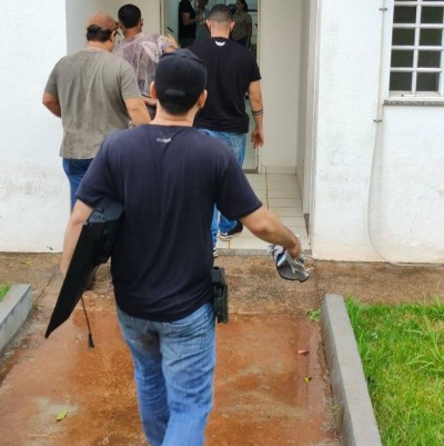 A prisão foi feita por equipes da Delegacia de Atendimento à Mulher (DAM), juntamente com a 2ª Delegacia da cidade (Foto: Divulgação/Polícia Civil)