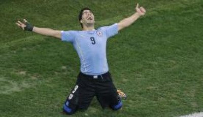 No segundo jogo da seleção uruguaio contra a Inglaerra, Suárez marcou 2 gols (Michael Sohn/AP/direitos reservados)