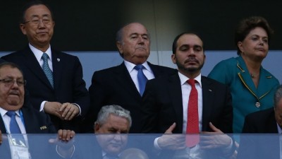 Jornal: Atirador pediu aval para abater homem suspeito em abertura da Copa