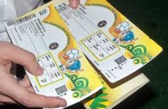 Três estrangeiros são presos com 200 ingressos da Copa no Rio