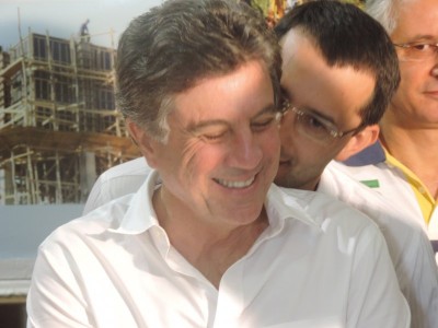 Prefeito desdenhou de pergunta sobre reajuste salarial que já deveria ter sido concedido (André Bento)