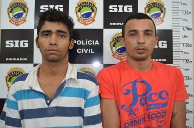 Os dois foram encaminhados ao 1º Distrito Policial de Dourados, onde foram autuados em flagrante por posse ile... (Sidnei Bronka)