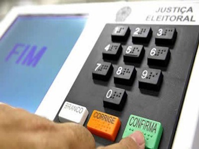 Conselho se manifesta contra novas regras para pesquisas eleitorais