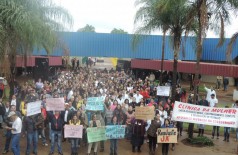 Prefeitura de Dourados foi tomada por servidores da saúde em protesto contra ineficiência da gestão Zauith (André Bento)