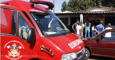 Mulher é esfaqueada no pescoço e nas costas enquanto fazia feijoada em bar na Capital