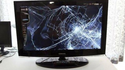 Adolescente 'revoltado' quebra computador de delegacia depois de ser apreendido