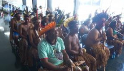 Índios pataxós e tupinambás, do extremo sul da Bahia, estiveram em Brasília para audiência no Ministério da Ju... (Marcello Casal Jr/Agência Brasil)