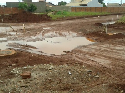 Você na Redação: Moradores reclamam de atraso no asfalto do Jardim Guaicurus