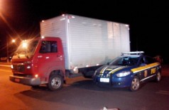 PRF de Dourados recupera caminhão roubado em Santa Catarina