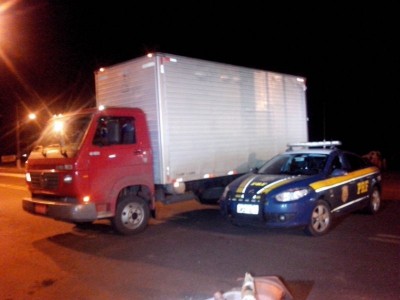 PRF de Dourados recupera caminhão roubado em Santa Catarina