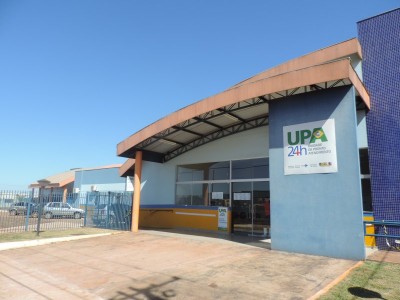 Unidade que deveria ter sido entregue em dezembro de 2011 continua fechada (André Bento)