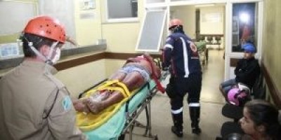 Militares em moto atropelam mulher e fogem de local sem prestar socorro