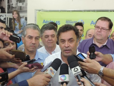Aécio Neves esteve na Aced na manhã desta terça-feira, durante agenda de campanha em Dourados (André Bento)