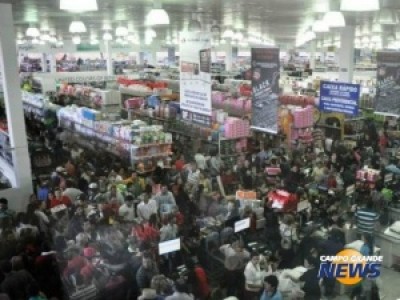 Clientes da Black Friday procuram por informática e gastam até R$ 2 mil