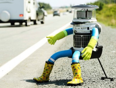 Robô viaja pelo Canadá de carona e sobrevive ao mundo dos humanos