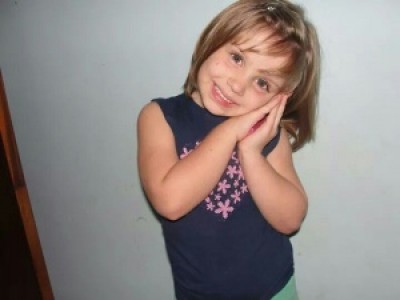 Samila morreu ao receber uma dose de antibiótico nos braços da mãe (Reprodução)