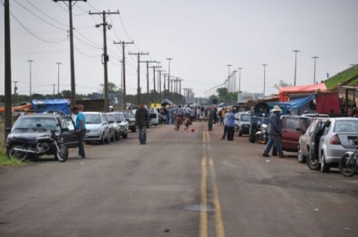 Sem-terra com carros montam acampamento às margens da 163