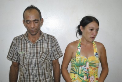 Franceilton de Souza Silva, 35 anos e Maria Inês Maldonado Rojas de 28 anos, presos por tráfico de droga (Sidnei Bronka)