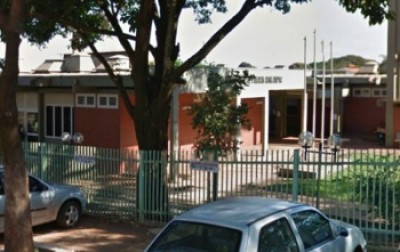 Em MS, homem é preso ao tentar entrar pelado em escola e xingar guardas municipais