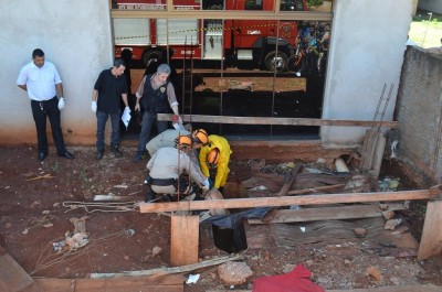Plantão 94FM: Curioso encontra corpo em poço na Vila Santa Clara