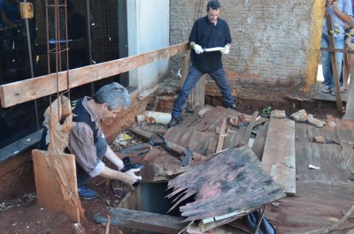 Populares encontraram o corpo no interior da cisterna e acionaram o Corpo de Bombeiros e polícia militar. (Sidnei Bronka)
