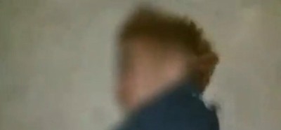 Garoto levou chutes, chineladas e perdeu a orelha ao ser espancado (Reprodução)