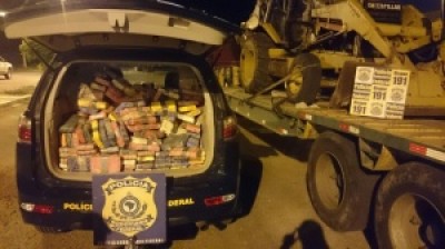 Cocaína avaliada em R$ 4,8 milhões era transportada junto com trator