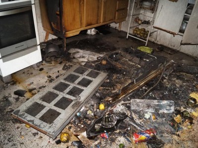 Mulher morre carbonizada; suspeita de incêndio criminoso